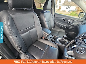 Used Nissan X-Trail 2017 for sale - 76170284: Photo