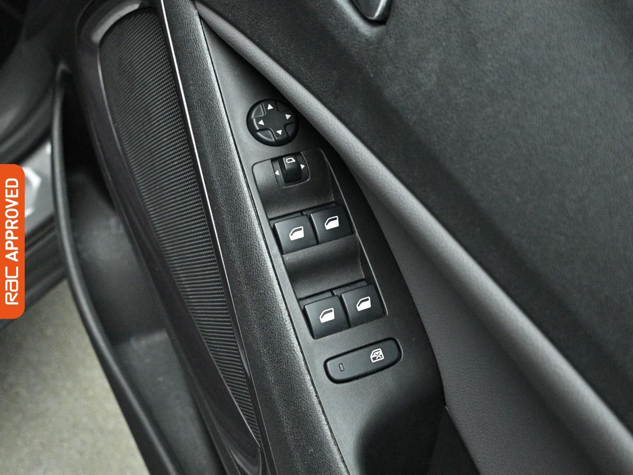 Used Vauxhall Crossland X 2019 for sale - 78105101: Photo 24