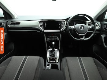 Used Volkswagen T-Roc 2021 for sale - 77106951: Photo