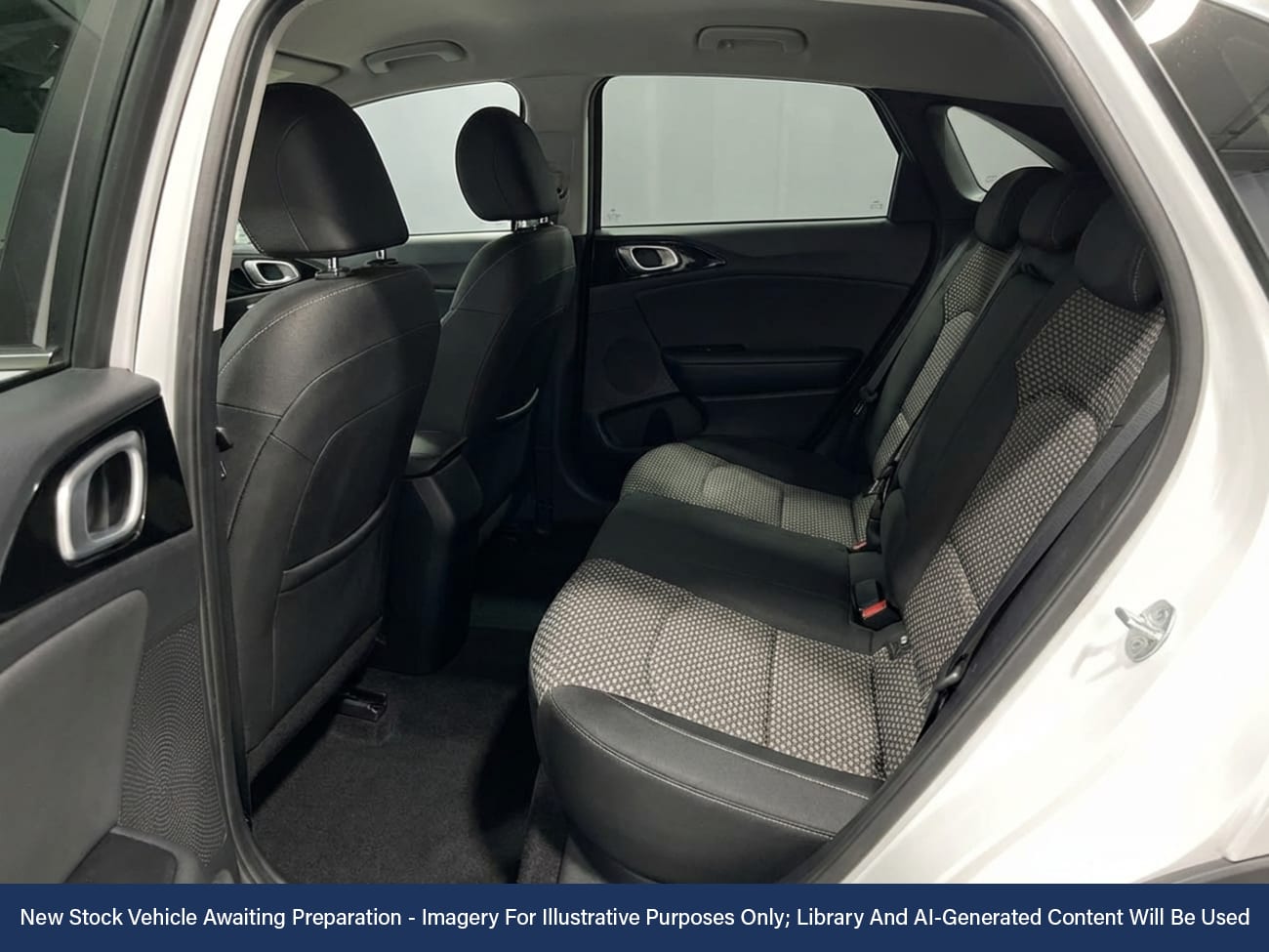 Used Kia XCeed 2023 for sale - 78016114: Photo 4