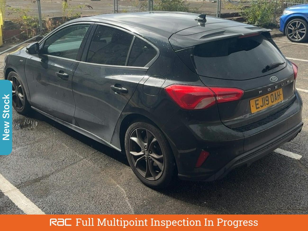 Used Ford Focus 2019 for sale - 76065124: Photo 2