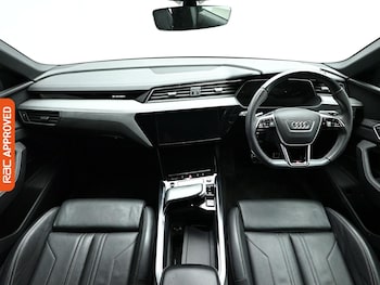 Used Audi Q8 e-tron 2023 for sale - 79163709: Photo