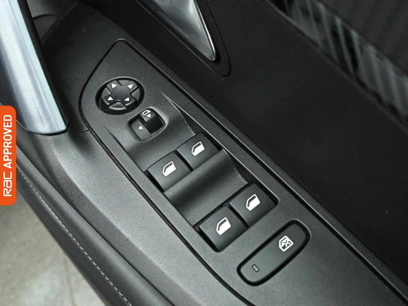 Used Peugeot 2008 2020 for sale - 77932055: Photo 24