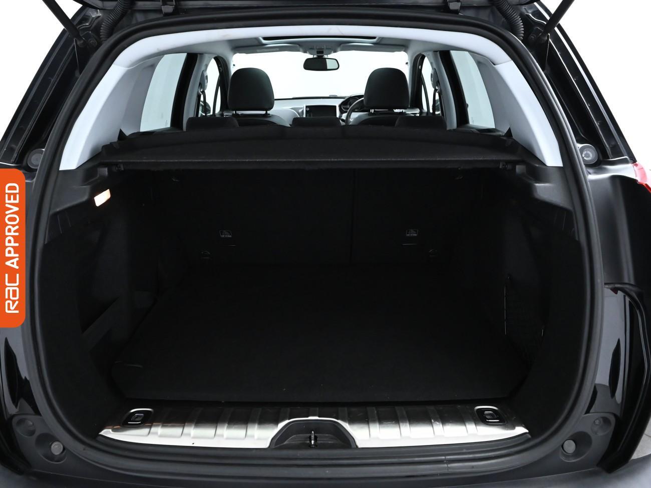 Used Peugeot 2008 2017 for sale - 76299951: Photo 28