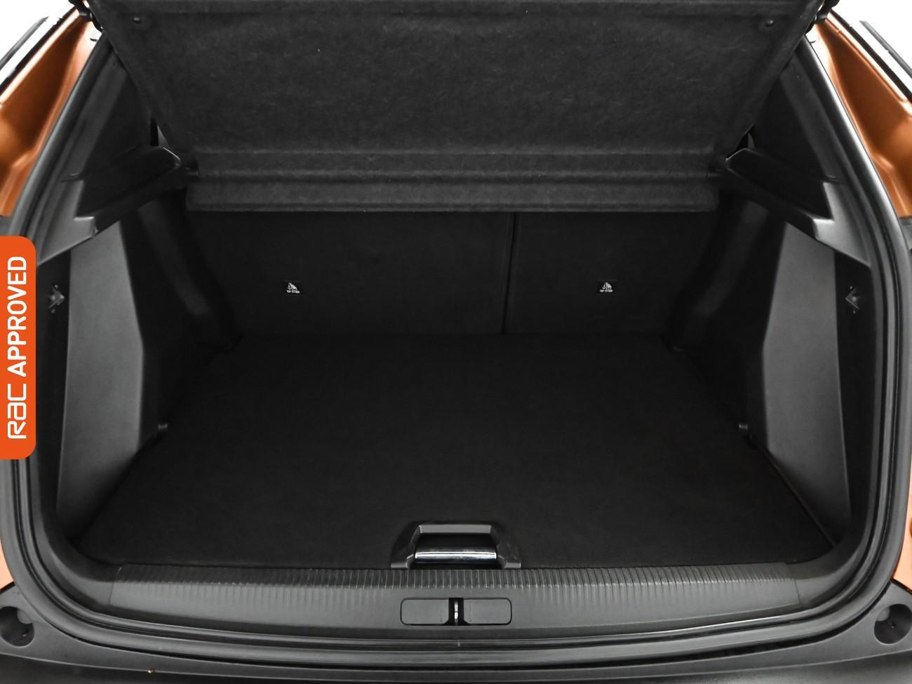 Used Peugeot E-2008 2022 for sale - 77106928: Photo 28