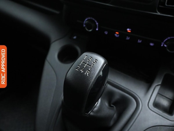 Used Peugeot Rifter 2020 for sale - 76220266: Photo 15