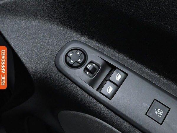 Used Peugeot Rifter 2020 for sale - 76220266: Photo 23