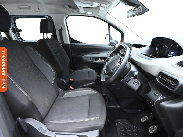 Used Peugeot Rifter 2020 for sale - 76220266: Photo 2