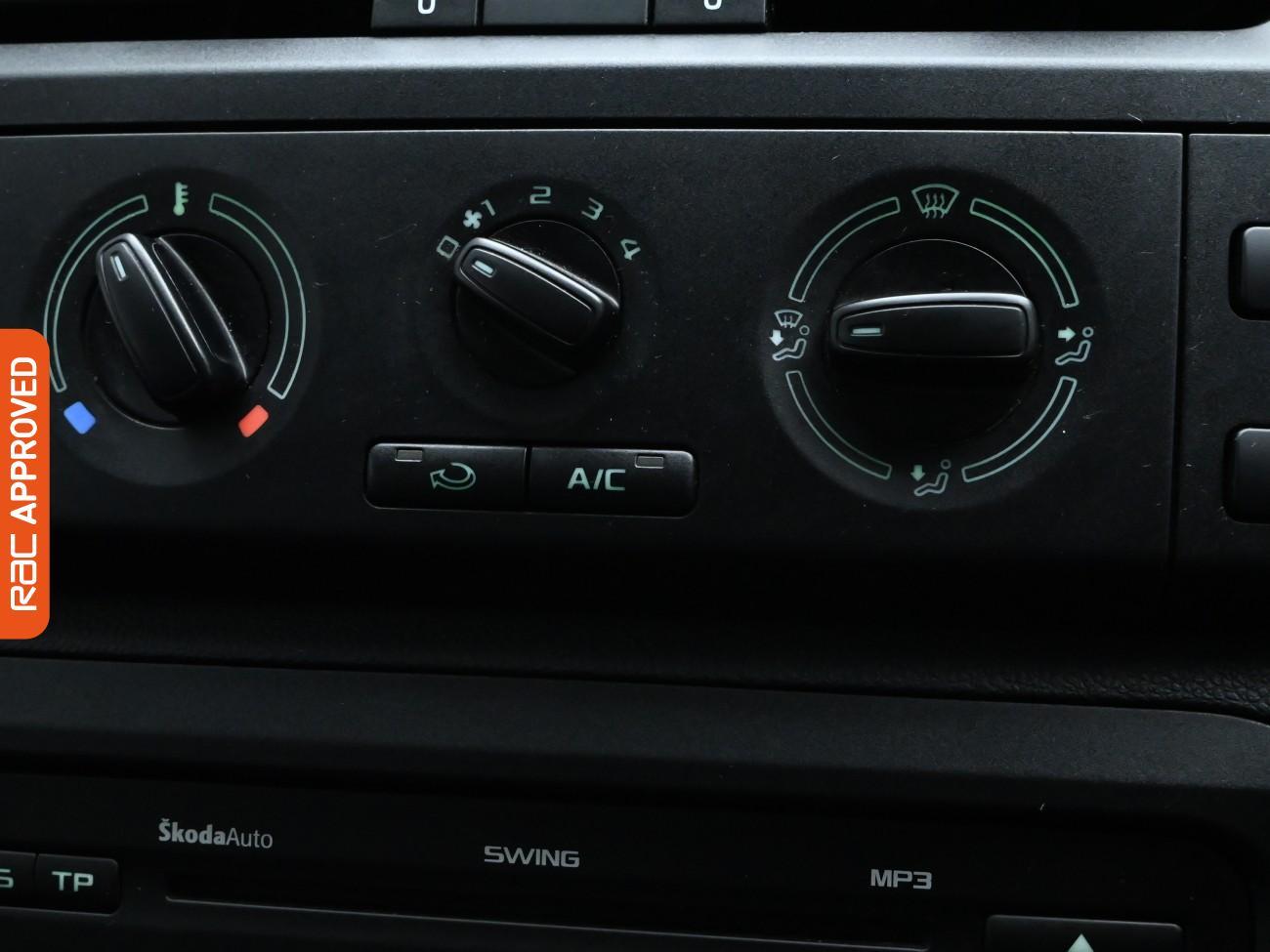 Used Skoda Roomster 2015 for sale - 76480859: Photo 17