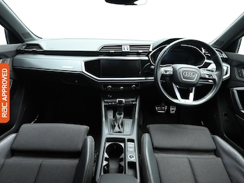 Used Audi Q3 2020 for sale - 76750757: Photo