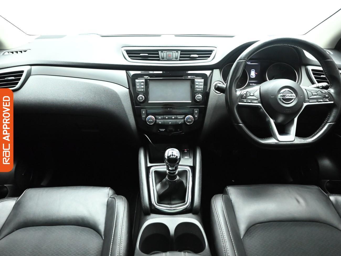 Used Nissan Qashqai 2018 for sale - 76863180: Photo 2