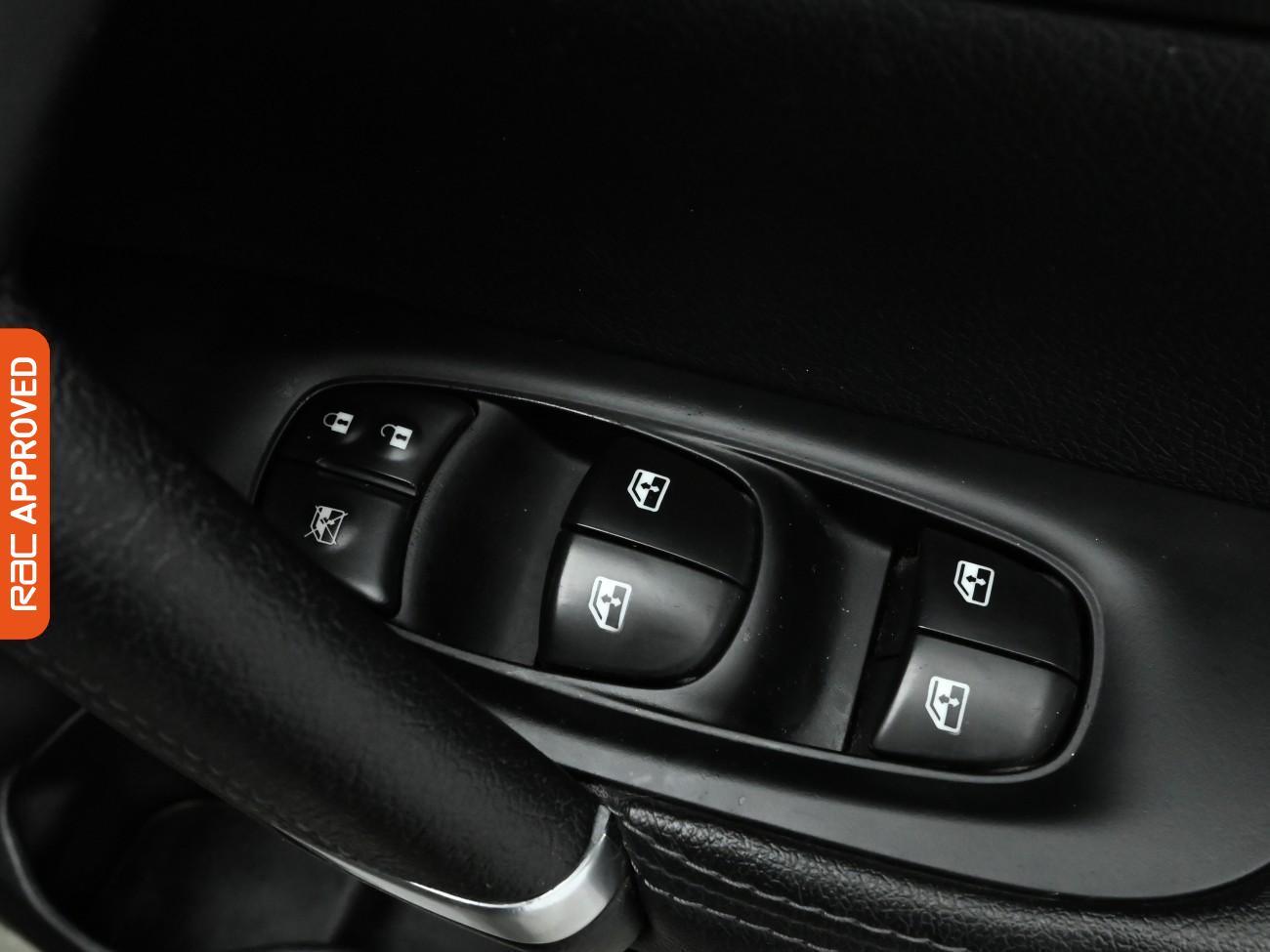 Used Nissan Qashqai 2018 for sale - 76863180: Photo 26