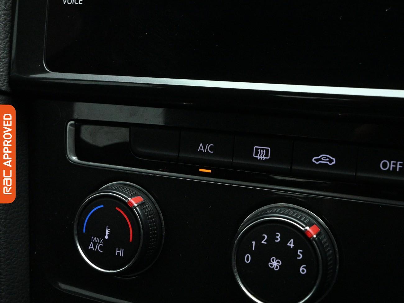 Used Volkswagen Golf 2018 for sale - 77890624: Photo 16