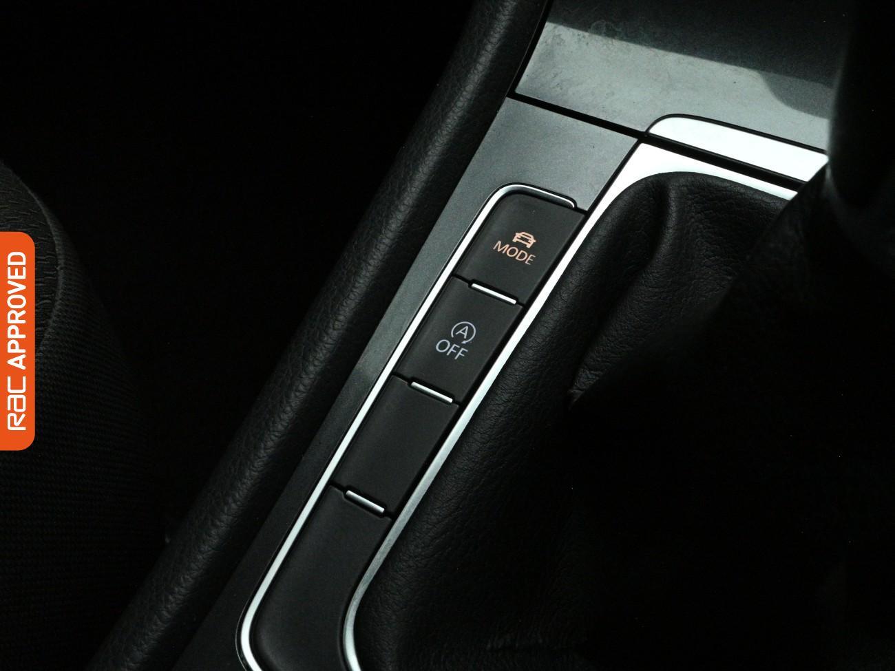 Used Volkswagen Golf 2018 for sale - 77890624: Photo 25