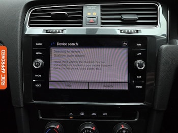 Used Volkswagen Golf 2018 for sale - 77890624: Photo