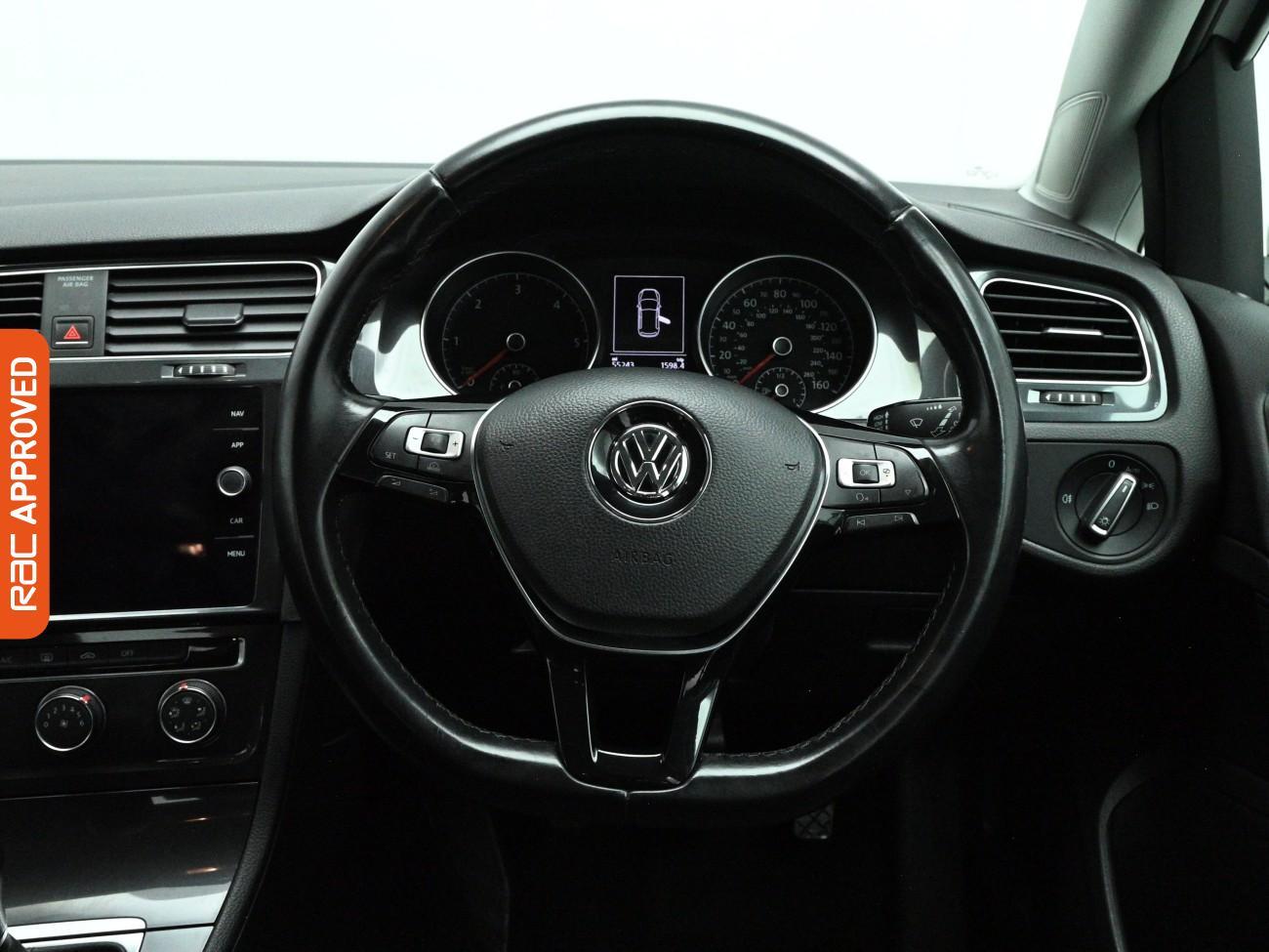 Used Volkswagen Golf 2018 for sale - 77890624: Photo 9