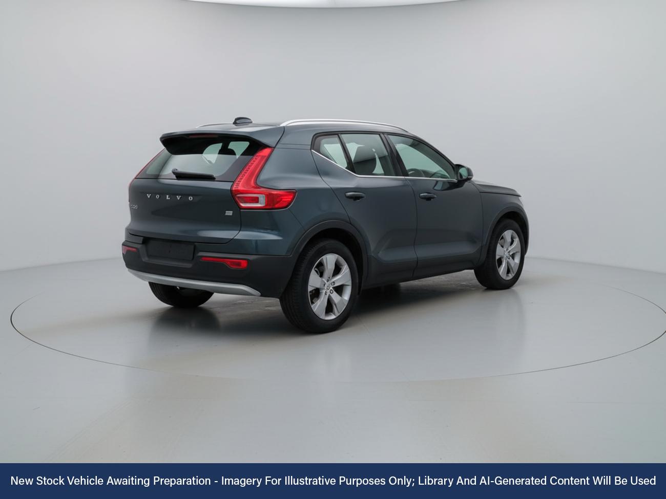 Used Volvo XC40 2021 for sale - 76705519: Photo 2