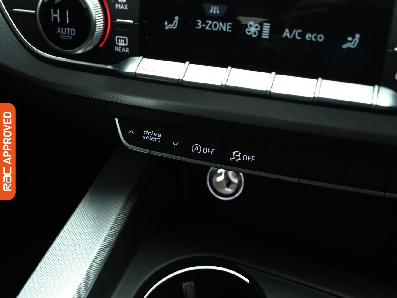 Used Audi A4 Avant 2016 for sale - 76379900: Photo 22