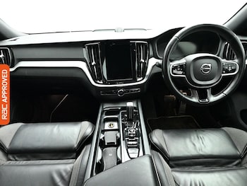 Used Volvo V60 2021 for sale - 79352079: Photo