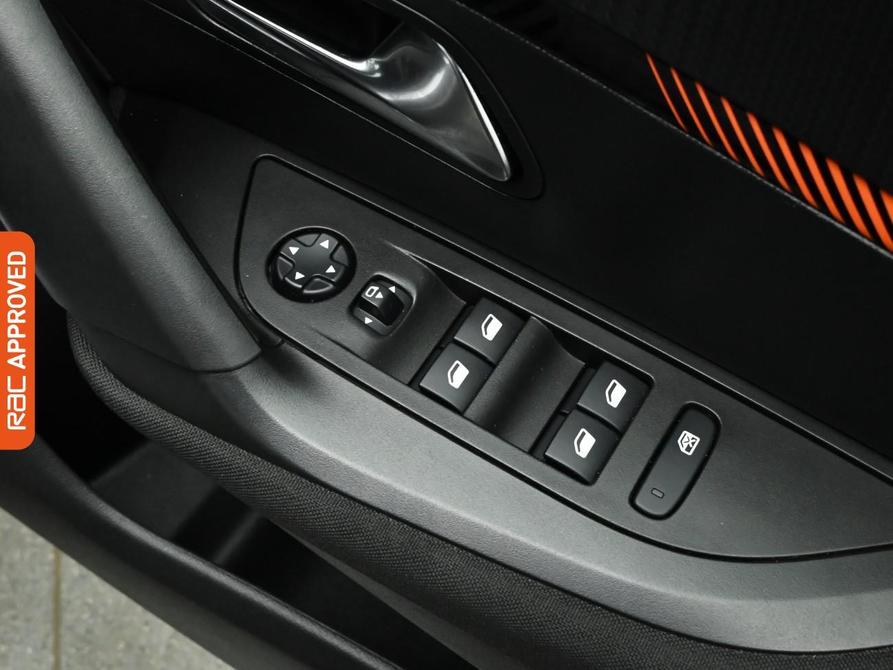 Used Peugeot E-2008 2021 for sale - 76650502: Photo 28