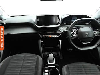 Used Peugeot E-2008 2021 for sale - 76650502: Photo