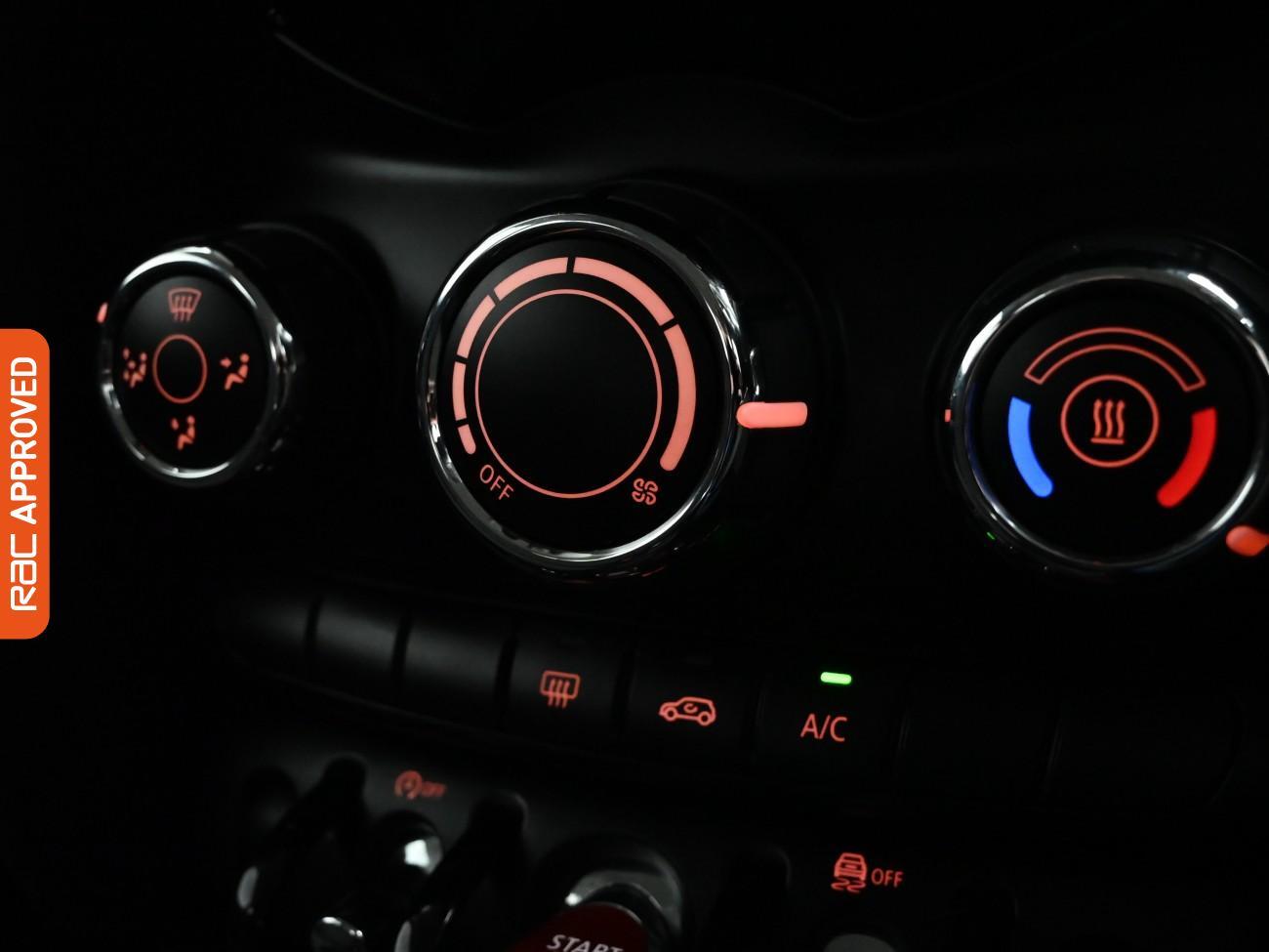 Used MINI Hatch 2018 for sale - 77779687: Photo 17