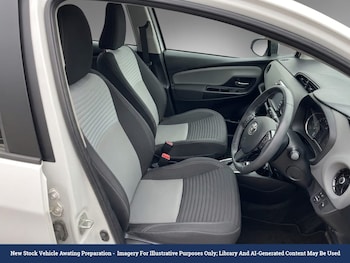 Used Toyota Yaris 2020 for sale - 79624103: Photo