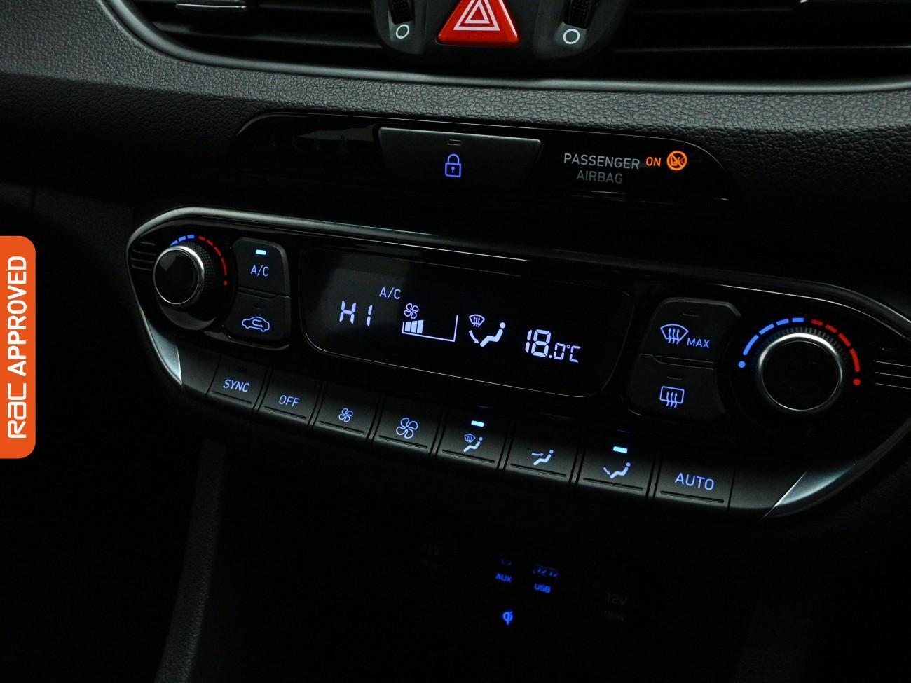 Used Hyundai i30 2018 for sale - 77463241: Photo 16