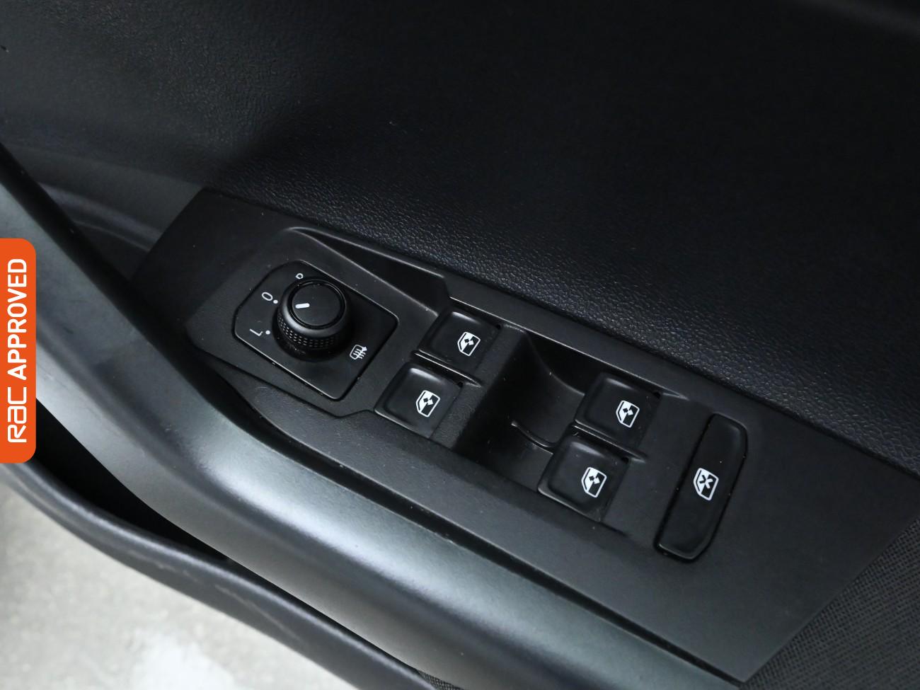 Used Volkswagen Polo 2020 for sale - 76142264: Photo 24