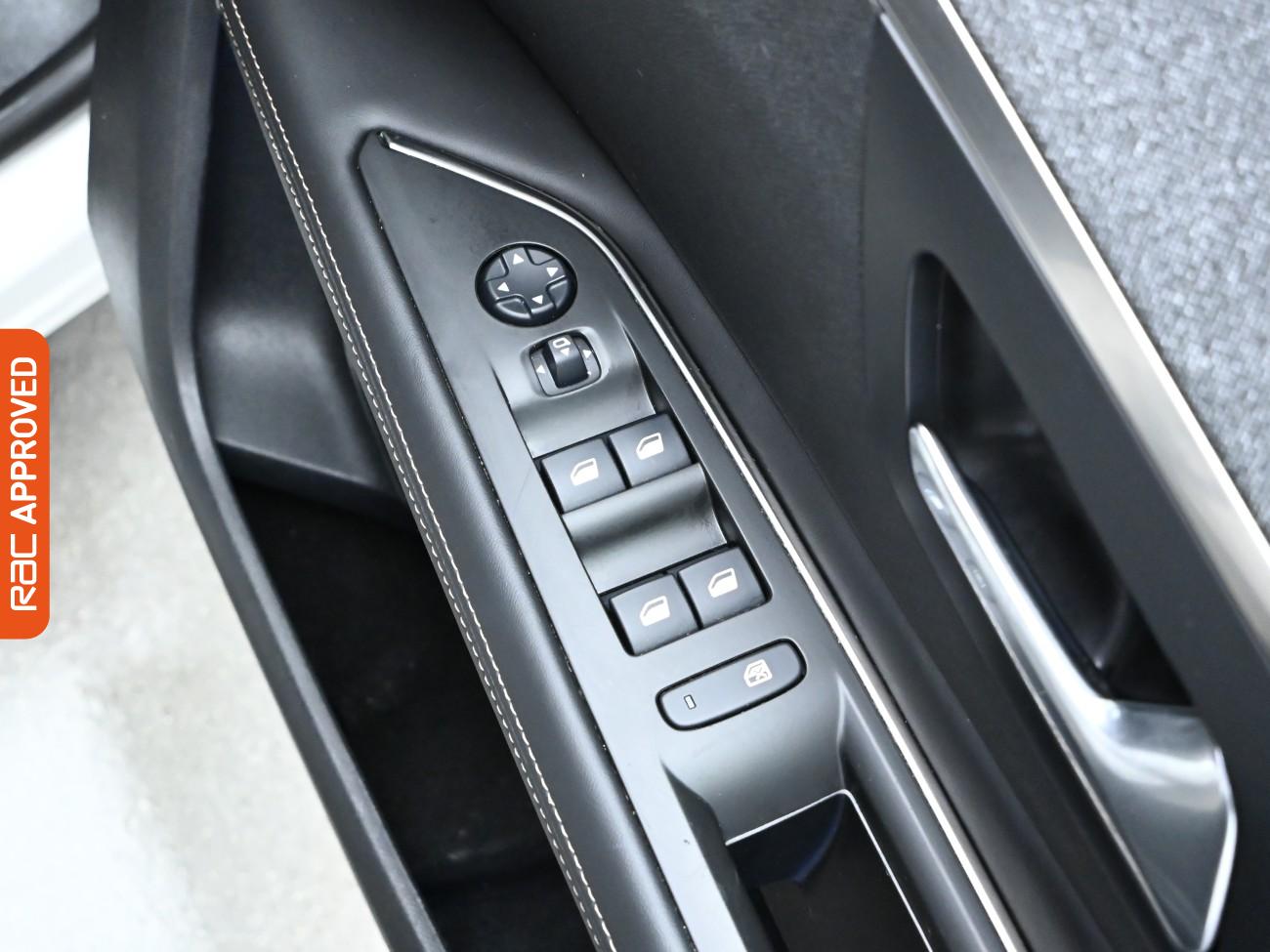 Used Peugeot 3008 2018 for sale - 76004984: Photo 25