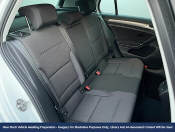 Used Volkswagen Golf 2019 for sale - 76641900: Photo