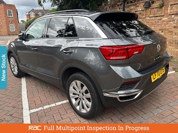 Used Volkswagen T-Roc 2020 for sale - 75504405: Photo