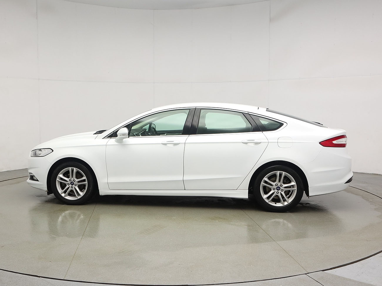 Used Ford Mondeo 2018 for sale - 76750798: Photo 27