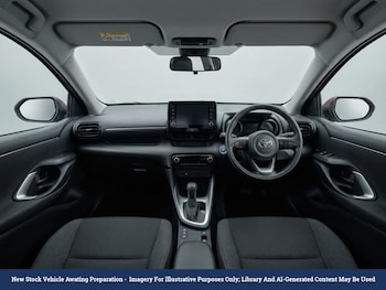 Used Toyota Yaris 2021 for sale - 79511974: Photo