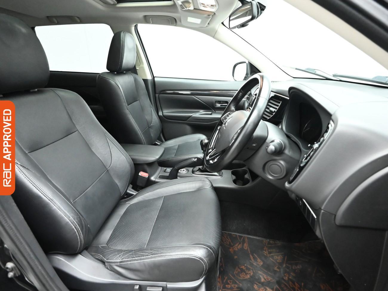 Used Mitsubishi Outlander 2016 for sale - 76569440: Photo 12