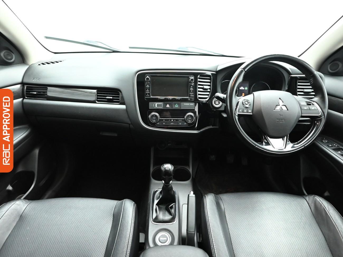 Used Mitsubishi Outlander 2016 for sale - 76569440: Photo 2