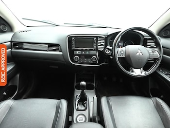 Used Mitsubishi Outlander 2016 for sale - 76569440: Photo