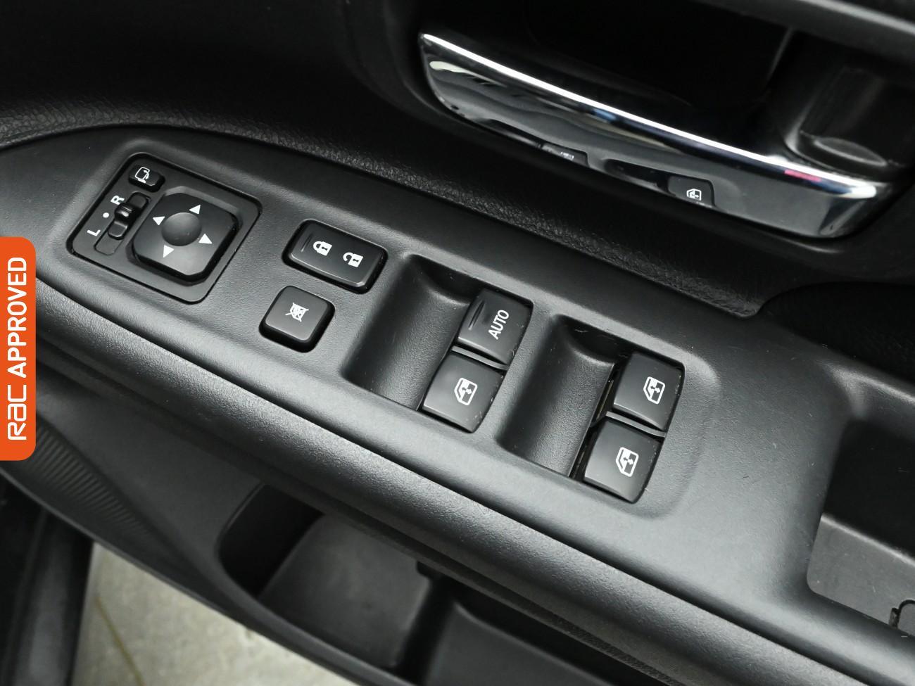 Used Mitsubishi Outlander 2016 for sale - 76569440: Photo 35