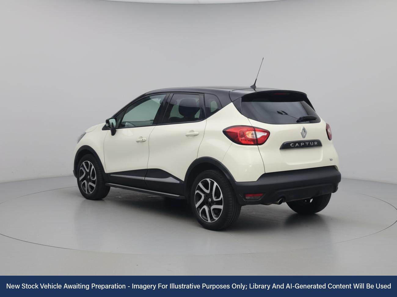 Used Renault Captur 2016 for sale - 76892454: Photo 2