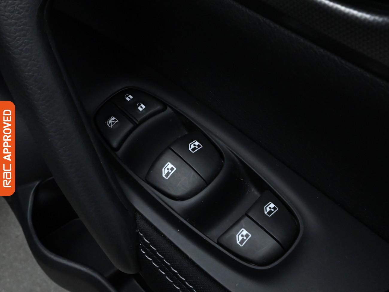 Used Nissan Qashqai 2018 for sale - 76142211: Photo 24