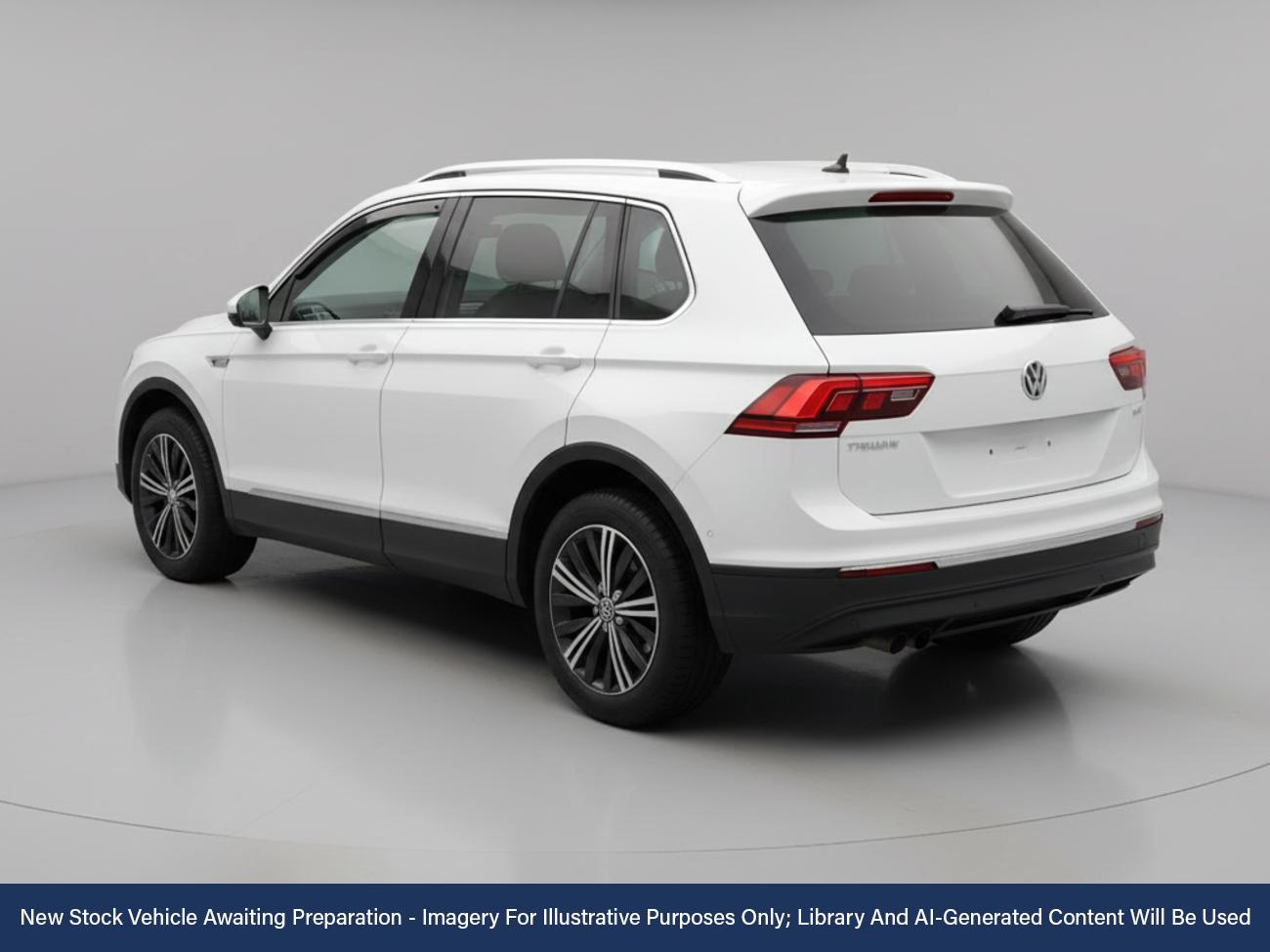 Used Volkswagen Tiguan 2016 for sale - 76782939: Photo 2