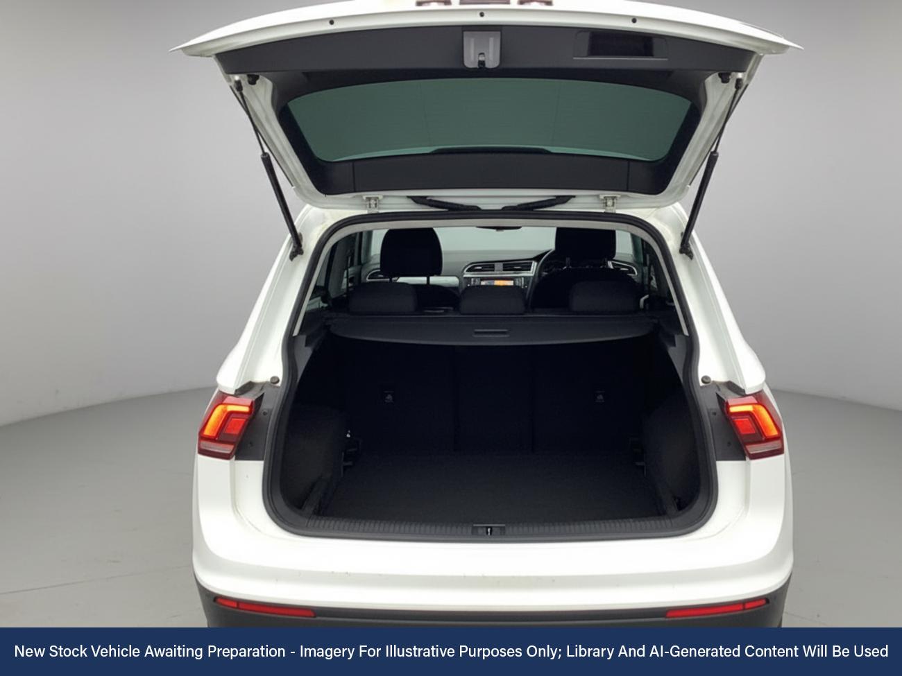 Used Volkswagen Tiguan 2016 for sale - 76782939: Photo 6