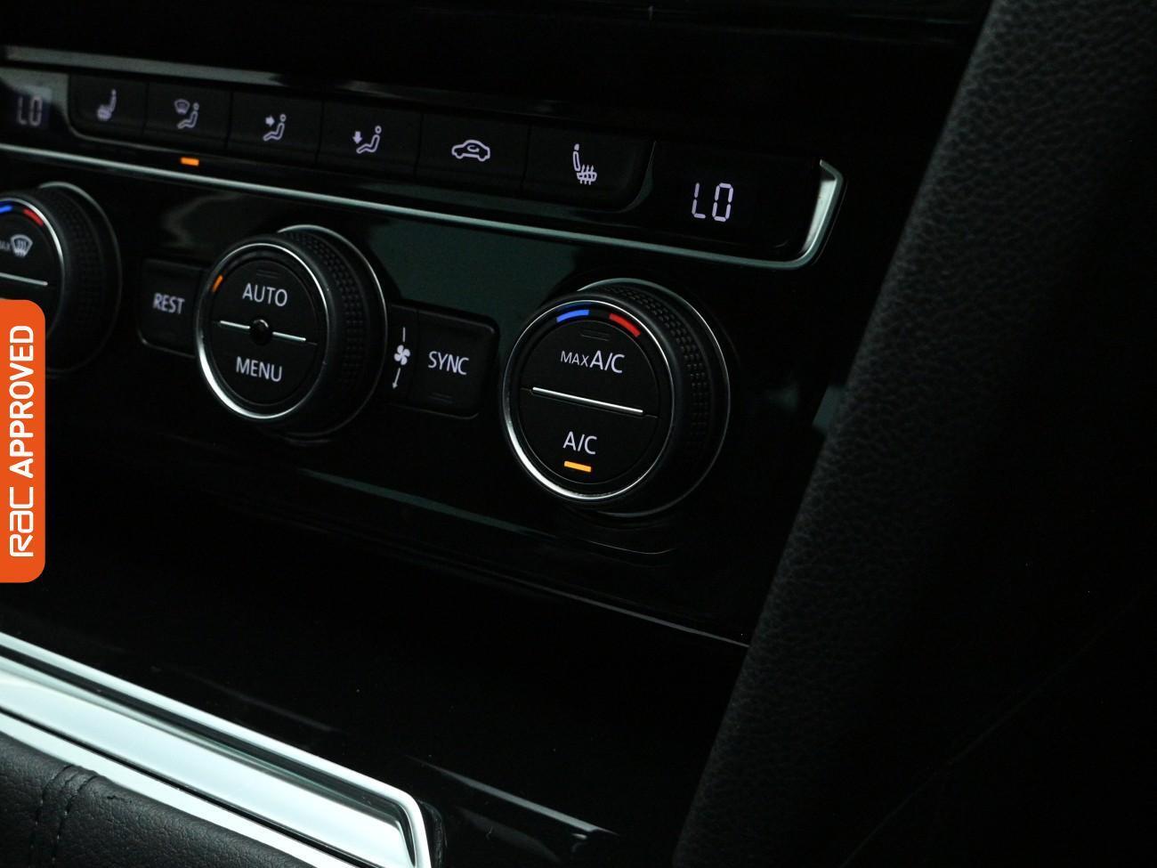 Used Volkswagen Passat 2018 for sale - 77629656: Photo 16