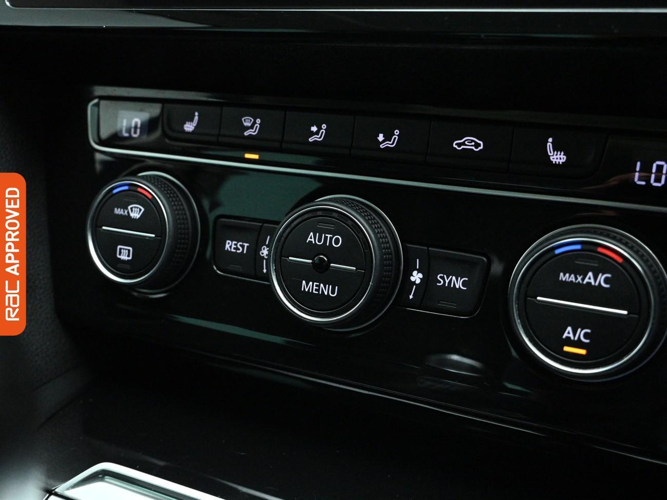 Used Volkswagen Passat 2018 for sale - 77629656: Photo 17