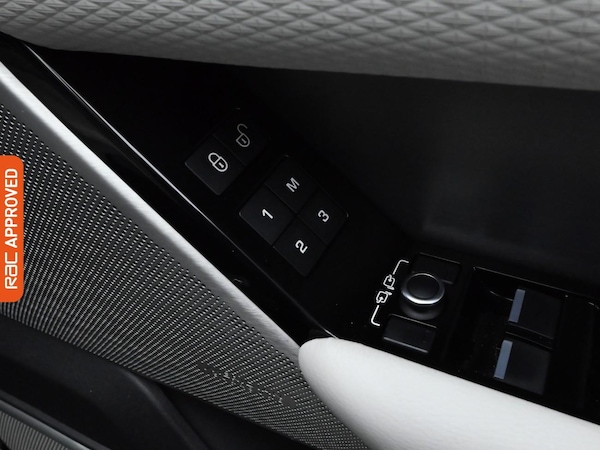 Used Land Rover Range Rover Velar 2019 for sale - 76264066: Photo 26