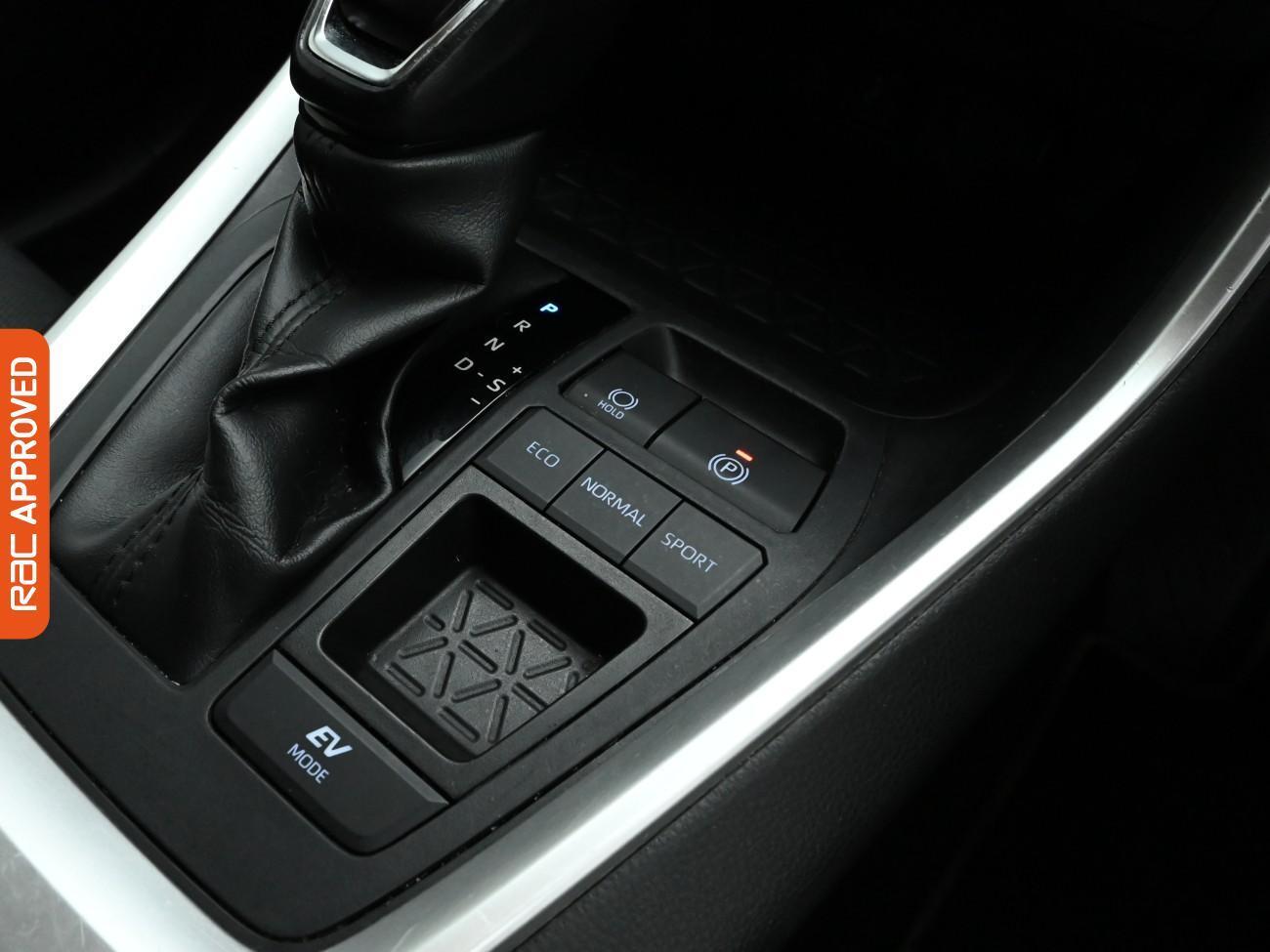 Used Toyota RAV4 2021 for sale - 77432147: Photo 15