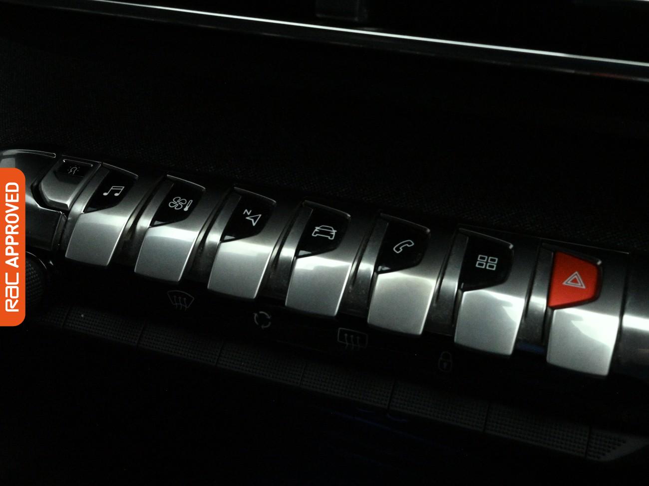 Used Peugeot 3008 2018 for sale - 77935768: Photo 14