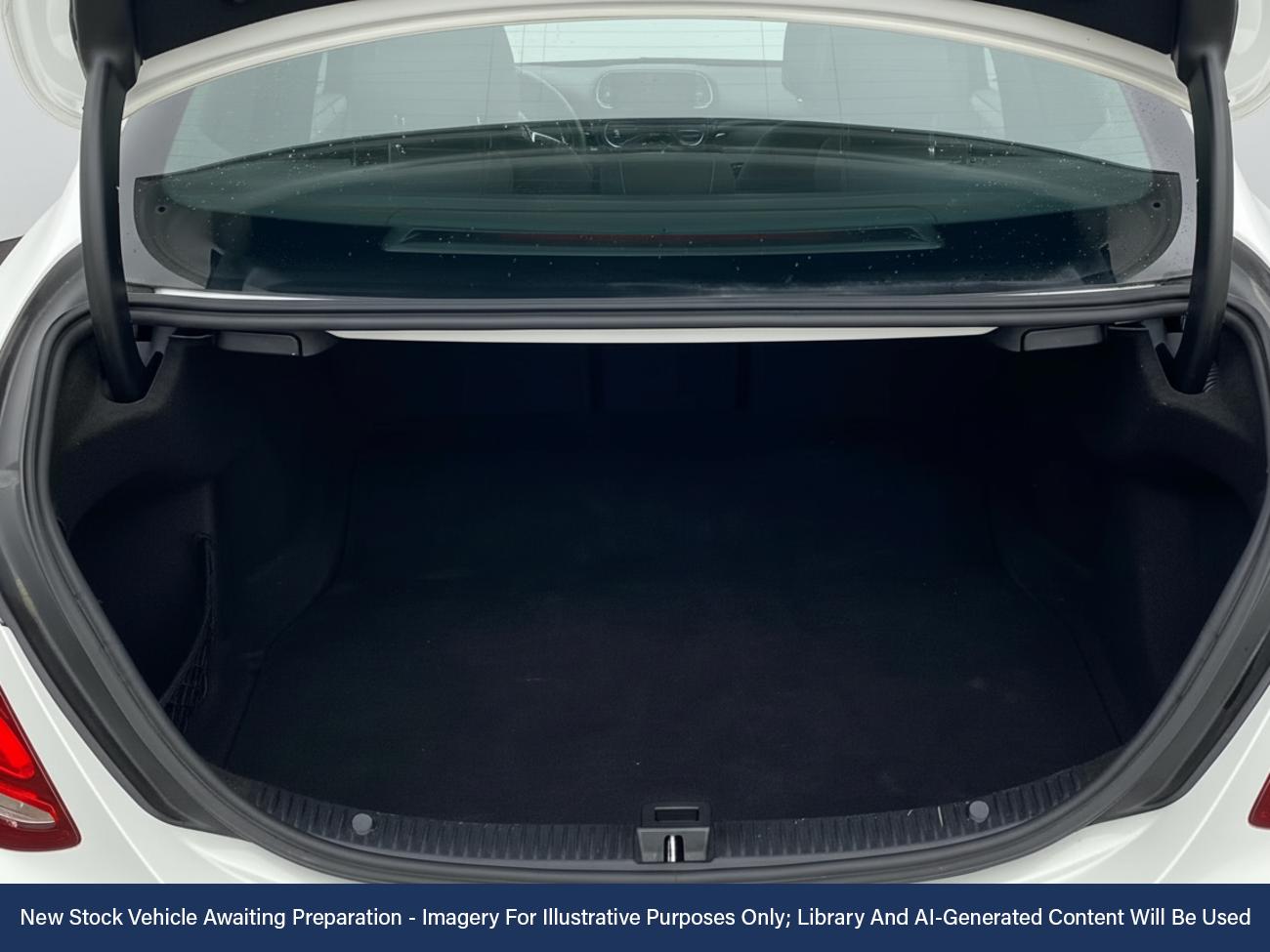 Used Mercedes-Benz C Class 2018 for sale - 76909498: Photo 7