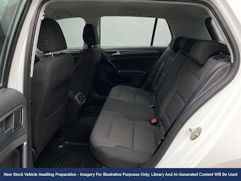 Used Volkswagen Golf 2018 for sale - 77649303: Photo