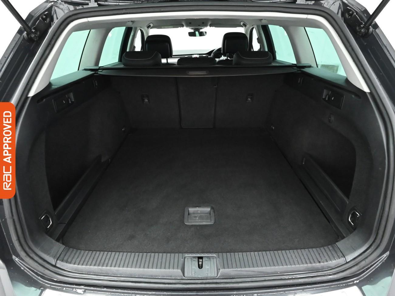 Used Volkswagen Passat 2020 for sale - 77138917: Photo 26